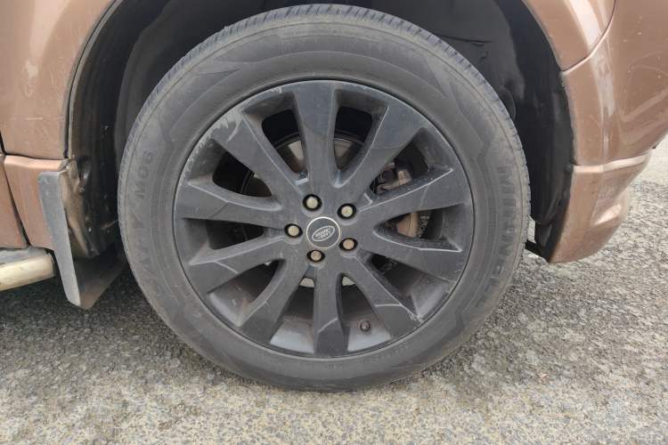Used Land Rover Freelander 2 2015 2.0T Si4 HSE Luxury Collector's Edition Right Front Wheel Hub