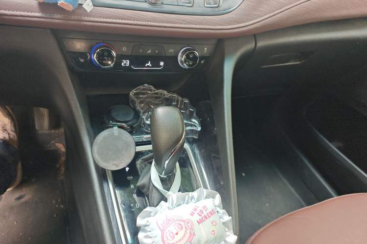 Used Buick GL6 2018 18T 6-Seater Prestige Model
