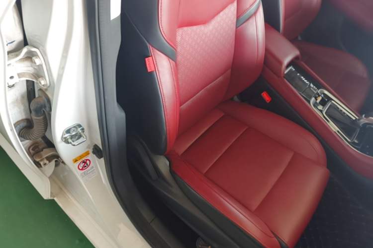 Used CHANGAN Eado 2019 Blue Whale Edition 280T GDI DCT High-Speed Model