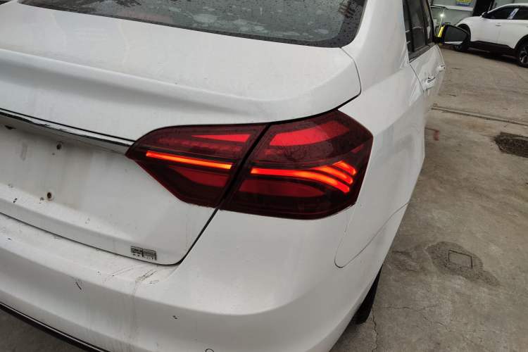 Used Geely Auto Emgrand 2019 Leading Edition 1.5L CVT Upward-Connected Model China VI Standard