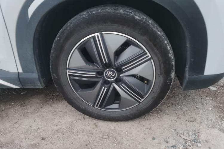 Used BYD Yuan UP 2024 401KM Beyond Edition Right Front Wheel Hub