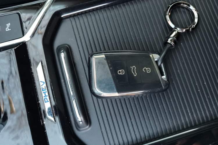 Used Volkswagen Passat New Energy 2020 430 PHEV Hybrid Luxury Edition China VI Standard
