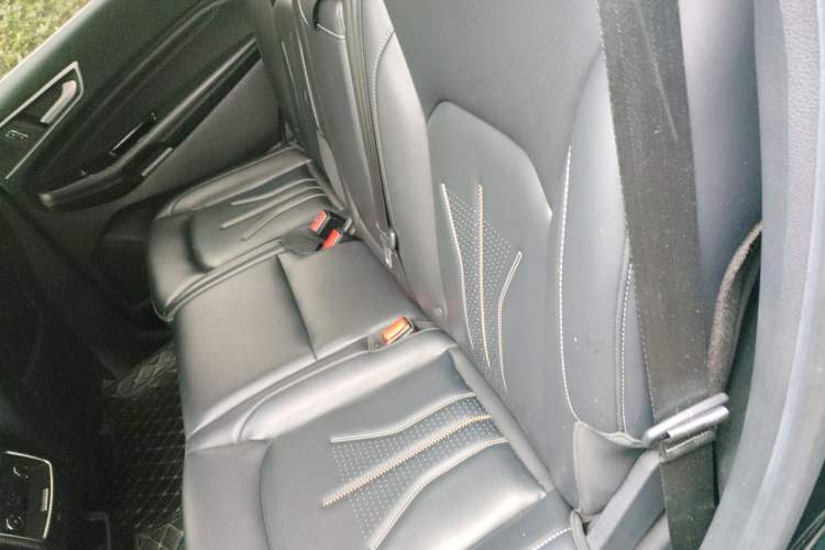 Used Ford Edge 2021 PLUS EcoBoost 245 Two-Wheel-Drive Titanium 7-Seater