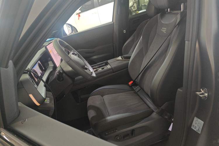 Used Volkswagen Teramont 2025 Tiguan Pro 450TSI Four-Wheel Drive Summit Edition
