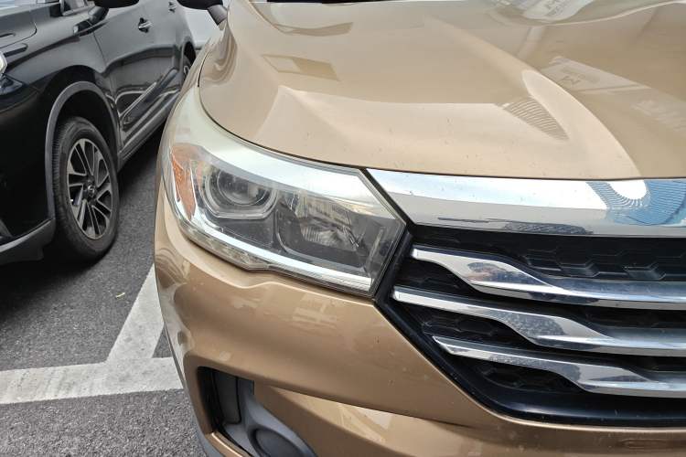 Used GAC Trumpchi GS4 2015 200T Manual Comfort Edition Right Front Headlight