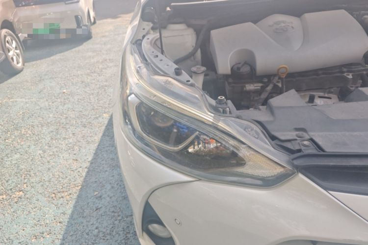 Used Toyota YARiS L Zhi Xiang 2017 1.5G CVT Xuan Dong Skyroof Edition Right Front Headlight