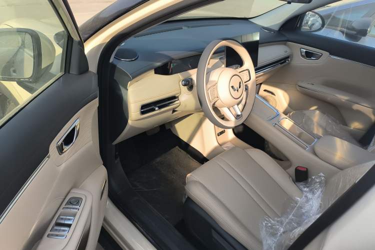 Used Wuling Bingo S 2025 Model 325km Deluxe Edition
