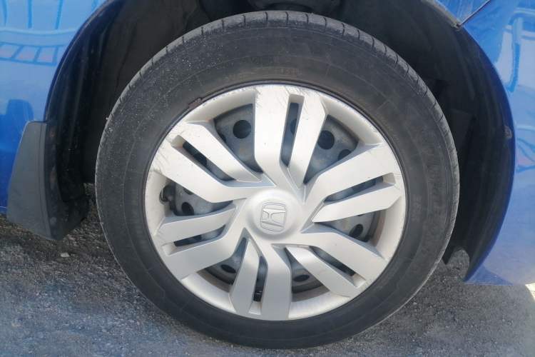 Used Honda Fit 2016 1.5L LXS CVT Comfort Sunroof Version Right Front Wheel Hub