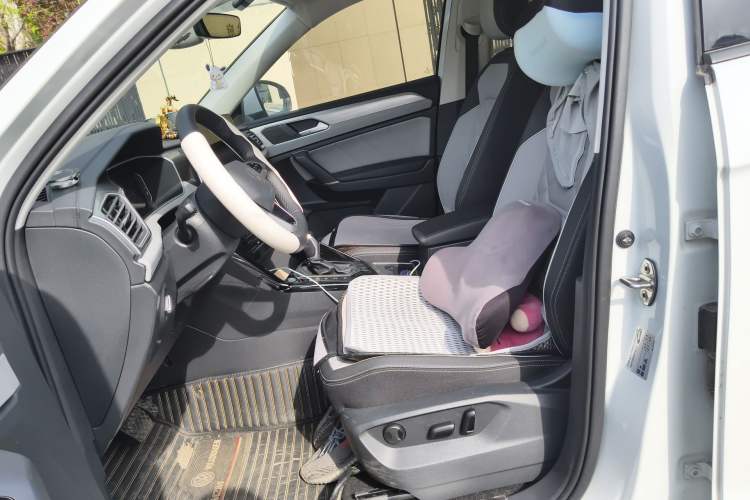 Used Volkswagen Tayron 2023 330TSI Two-Wheel-Drive R-Line High-Energy Version Left Front Seat