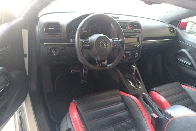 Used Volkswagen Scirocco 2013 1.4TSI GTS Center Console