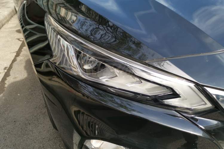 Used Nissan Teana 2021 2.0L XL Comfort Edition Right Front Headlight