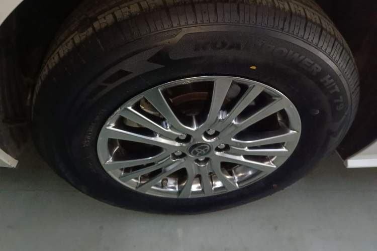 Used Toyota SIENNA 2023 2.5L Hybrid Comfort Edition Exterior 5