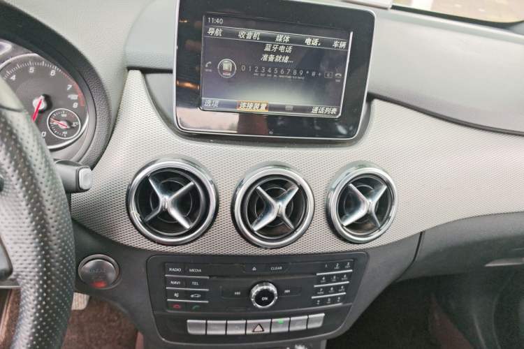 Used Mercedes-Benz B-Class 2015 B 200 Sport Edition Audio And AC Panel