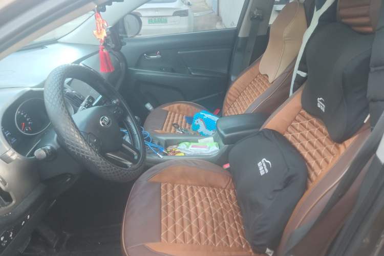 Used Kia Sportage R 2015 2.0L Automatic Two-Wheel Drive DLX Model Left Front Seat