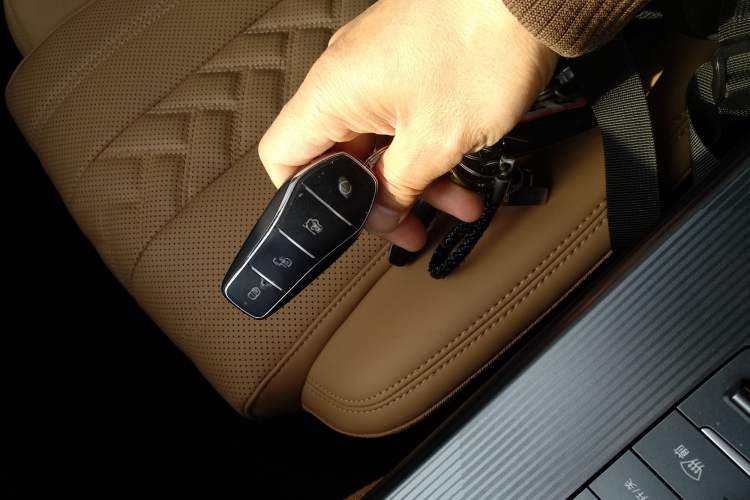 Used BYD Song L DM-i 2025 Intelligent Driving Version 160 km Beyond-Range Type