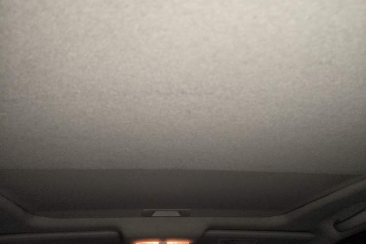 Used Venucia R50 2013 1.6L Automatic Luxury Edition
