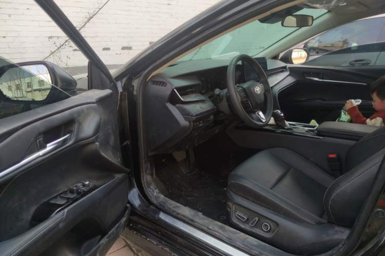 Used Toyota Camry 2026 Model Dual-Engine 2.0HGVP Luxury Edition