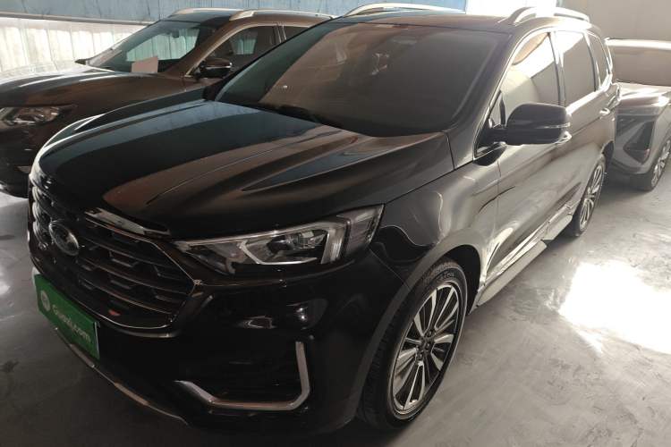 Used Ford Edge 2021 PLUS EcoBoost 245 Two-Wheel-Drive Titanium 7-Seater