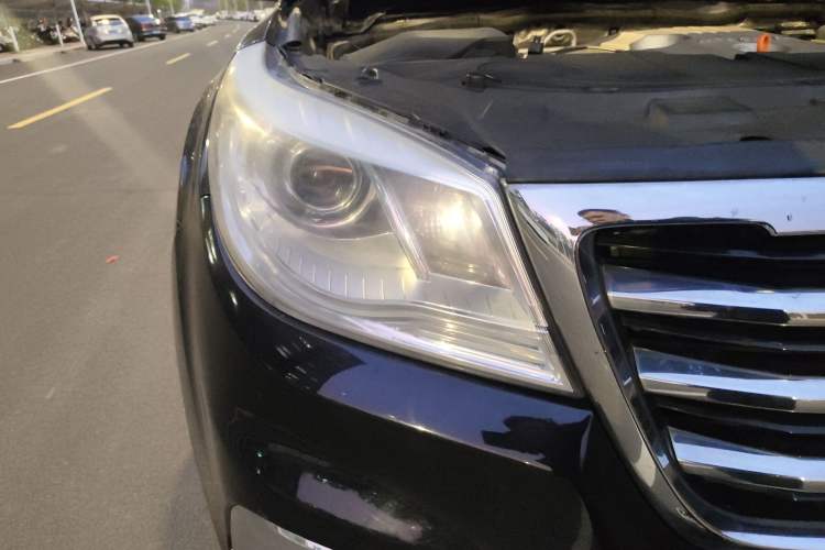 Used Haval H9 2015 2.0T Four-Wheel Drive Standard Model 7 Seats
