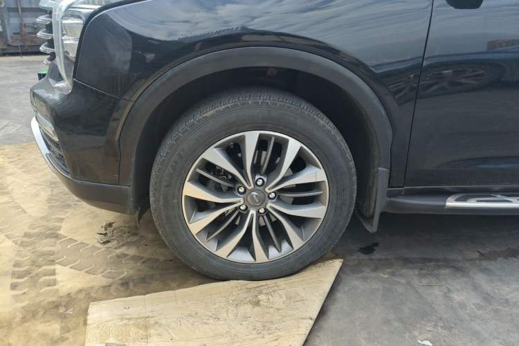 Used GAC Trumpchi GS8 2017 320T Two-Wheel Drive Luxury Smart Connectivity Version (7 Seats) Right Front Wheel Hub