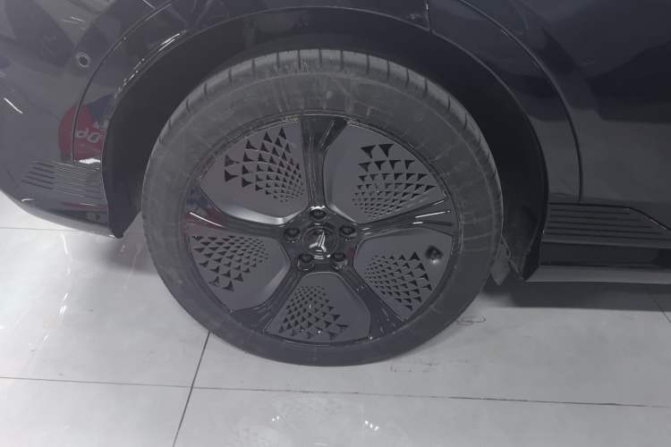 Used VOYAH COURAGE 2024 Four-Wheel Drive Global Edition Right Rear Wheel Hub