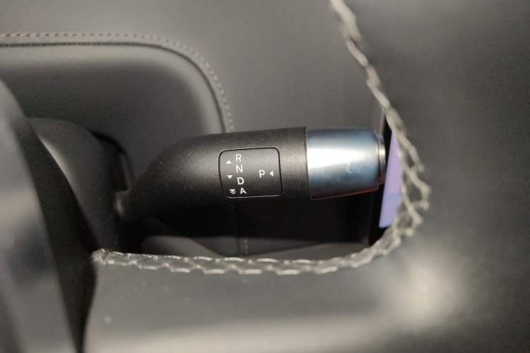 Used Li Auto L8 2023 Max model Gear Lever