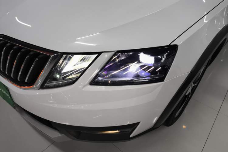 Used Skoda Octavia 2018 Station Wagon TSI280 DSG Luxury Edition