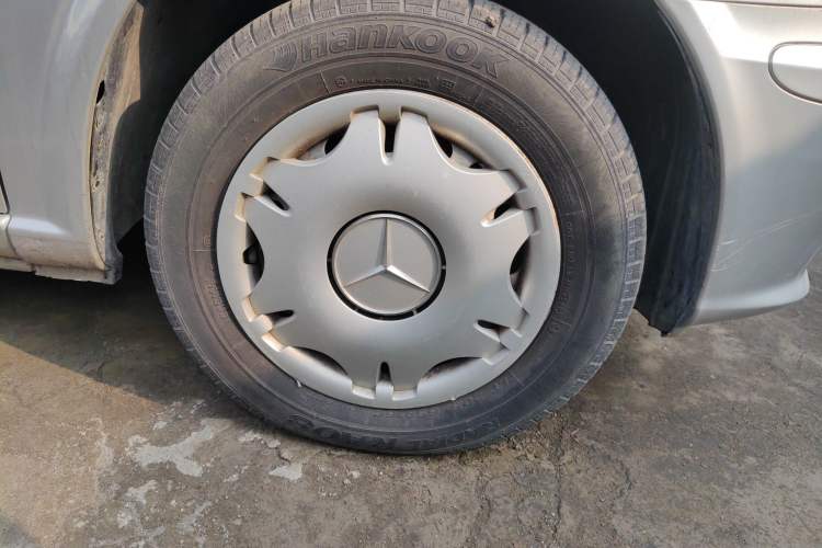 Used Mercedes-Benz Vito 2011 2.5L 7-seater executive version