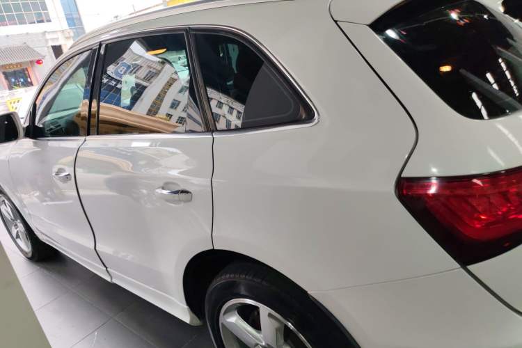 Used Audi Q5 2017 Plus 40 TFSI Ambition Model
