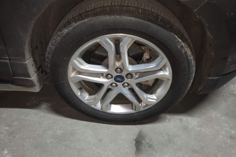 Used Ford Edge 2016 EcoBoost 245 Two-Wheel-Drive Titanium 7-Seater
