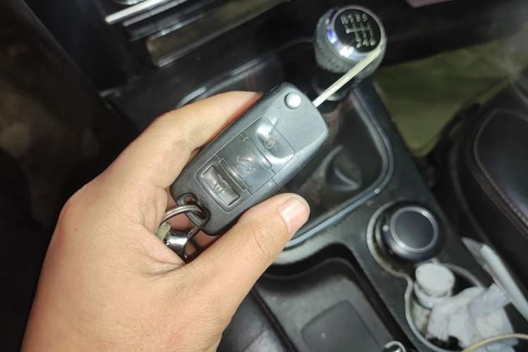 Used Haval H5 Classic 2015 2.0T Diesel Manual Two-Wheel Drive Entry-Level Version