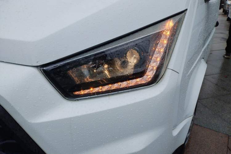 Used JMC Transit 2017 2.8T Commercial Version Short Wheelbase Mid-Roof 6/7/8-Seater JX493
