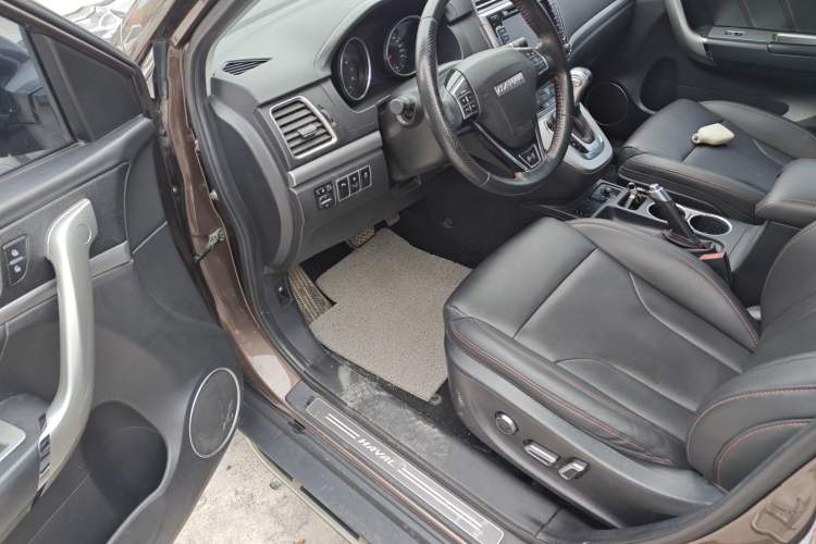 Used Haval H6 2015 Sport Edition 1.5T Automatic Two-Wheel Drive Luxury Model
