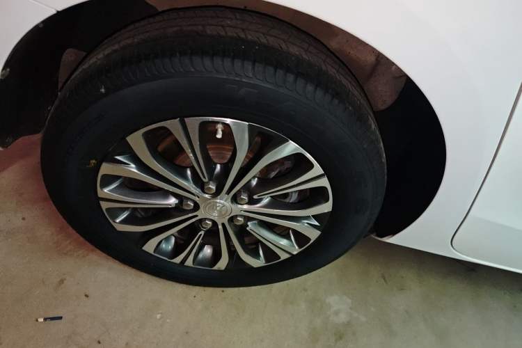 Used Buick GL8 2022 Land Cruiser Executive Class 652T Comfort Model
