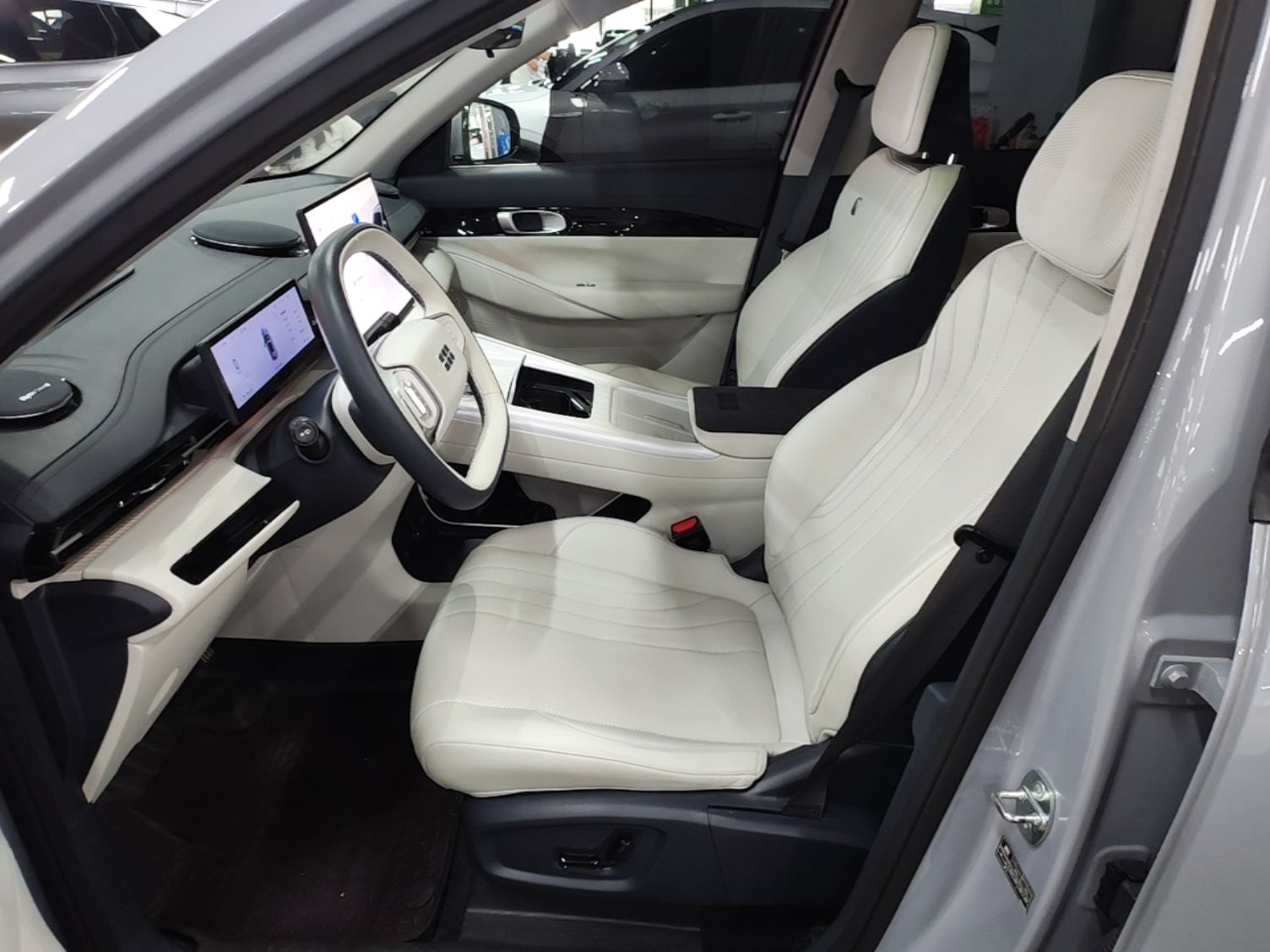 Vordere Reihe im Auto