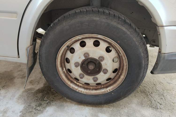 Used JMC Transit 2019 2.8T Commercial Version Short Wheelbase Mid-Roof 6-Seater China VI JX493