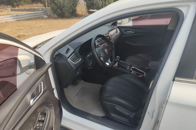 Used Roewe i5 2019 20T Automatic 4G Connected Supercharged Flagship Edition
