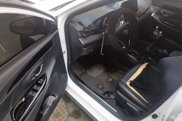 Used Toyota YARiS L Zhi Xuan 2022 X-Trail 1.5L CVT Luxury PLUS Edition Driver Seat