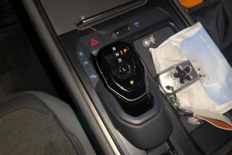 Used Ford Edge 2023 Ford Explorer L 2.0T EcoBoost Four-Wheel Drive 7-Seater Supreme Model
