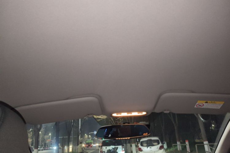 Used Venucia T70 2015 1.6L Manual Ruixing Edition
