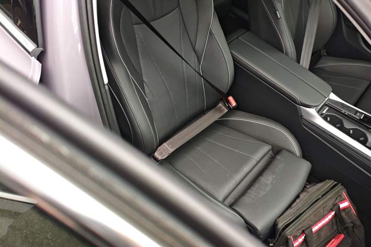 Used Volkswagen Passat 2025 Pro 380TSI Dragon Supreme Edition
