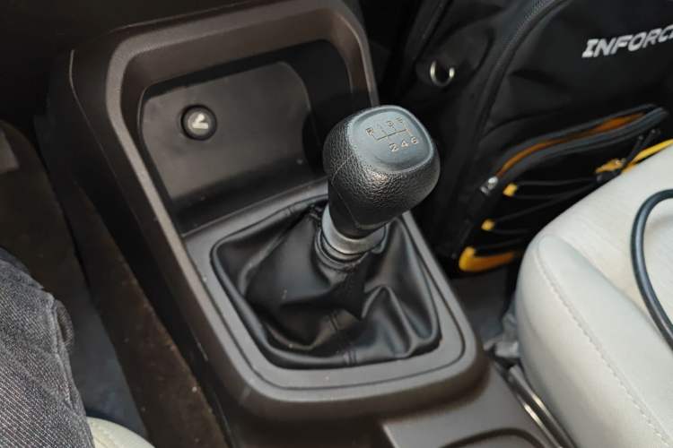 Used Wuling Hongguang V 2022 1.5L Enjoy Edition Electric-Powered LAR
