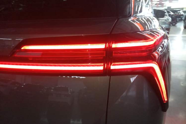 Used Wey Lanshan 2025 Four-Wheel Drive Max