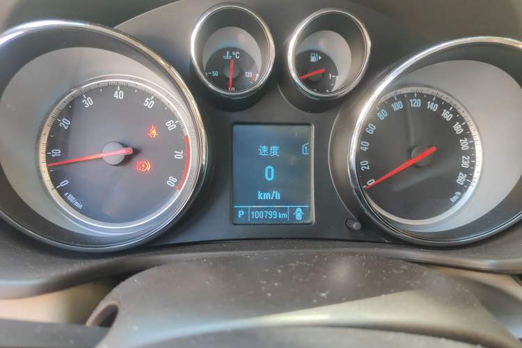 Used Buick Regal 2014 2.0L Leading Fashion Edition Instrument Cluster