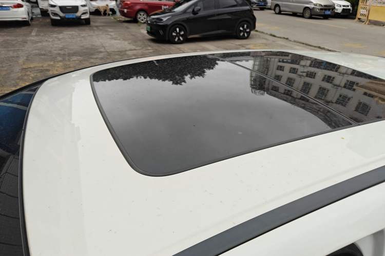 Used Honda Jade 2020 1.8L automatic Comfort version Roof