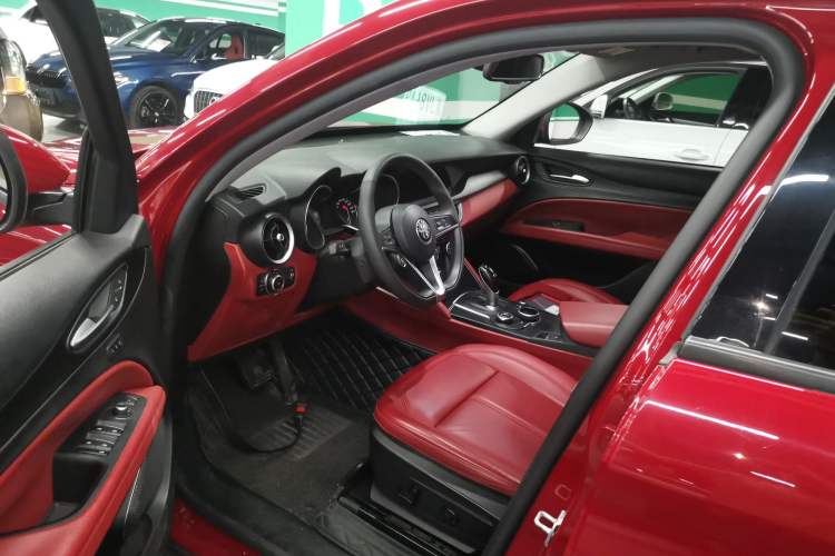 Used Alfa Romeo Stelvio 2017 2.0T 200HP Elite Edition