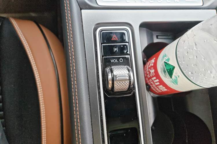 Used Lincoln Z 2025 2.0T Prestige Edition Gear Lever