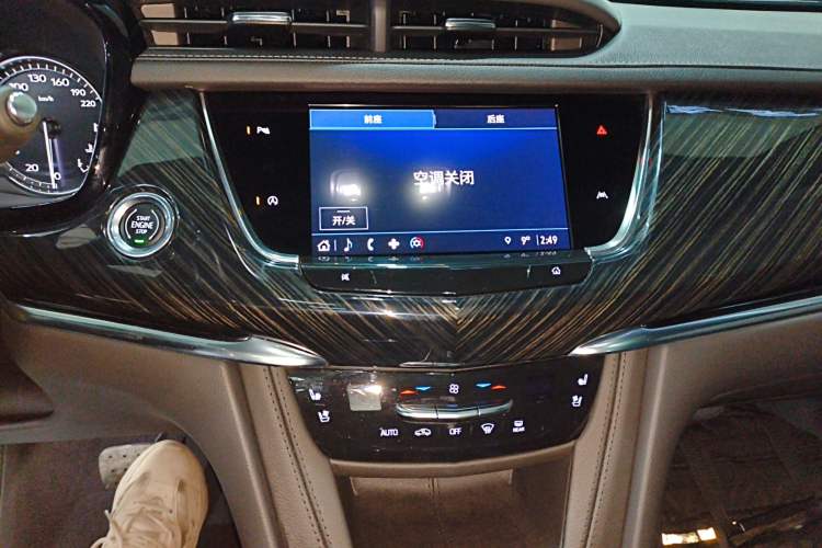 Used Cadillac XT6 2022 2.0T Six-Seater Four-Wheel-Drive Luxury Standard Edition
