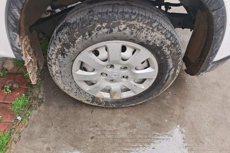 Used CHANGAN KAICHENG F300 2022 1.5L "True Fragrance" Long-Wheelbase DAM15KL Right Front Wheel Hub