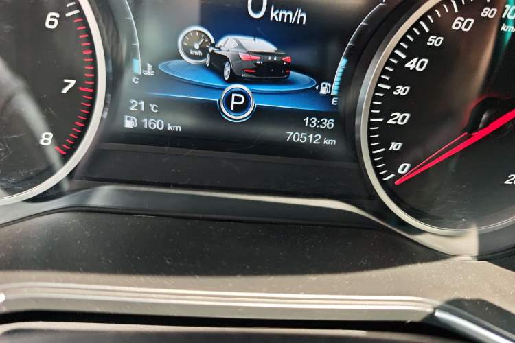 Used Hongqi H5 2018 30TD Dynamic Edition Odometer Close Up